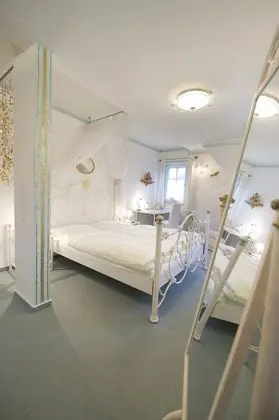 Double Room Gold
