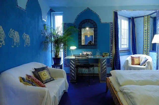 Double Room Gold