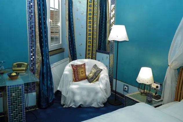Double Room Gold