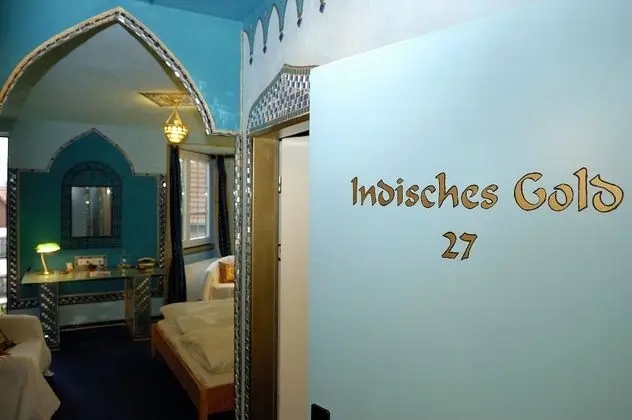 Double Room Gold