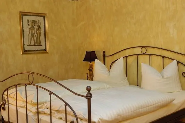 Double Room Gold