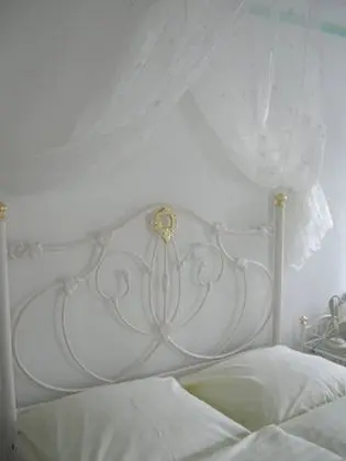 Double Room Gold