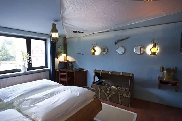 Double Room Gold