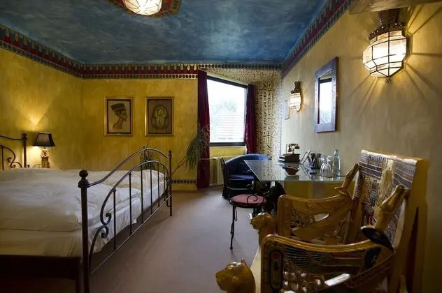 Double Room Gold