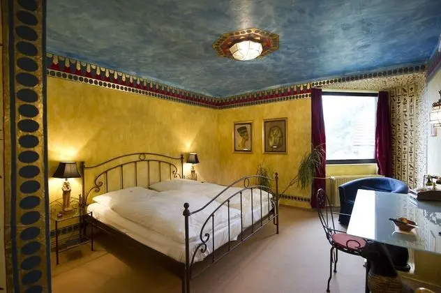 Double Room Gold