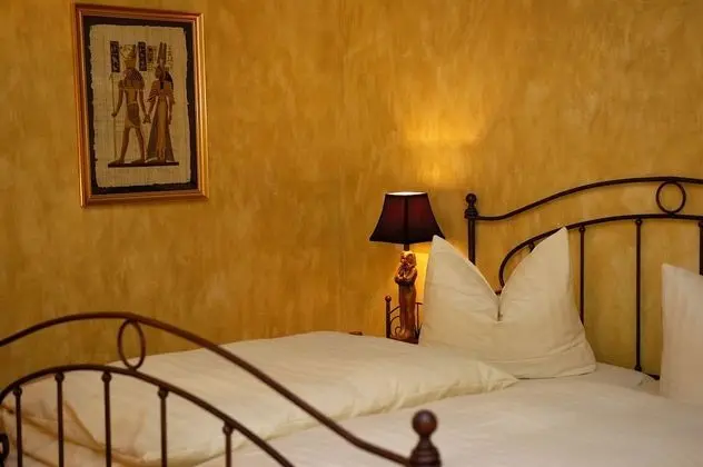 Double Room Gold