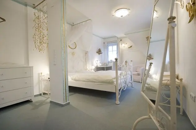 Double Room Gold