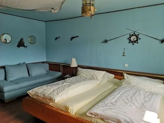 Double Room Gold