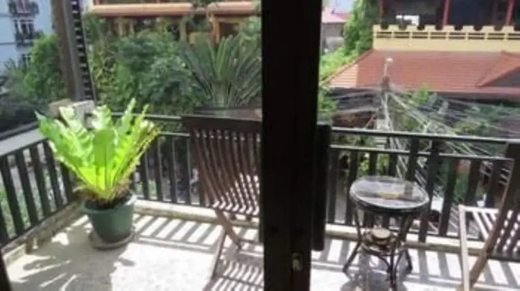 Tek Büyük Yataklı Oda, Balkon