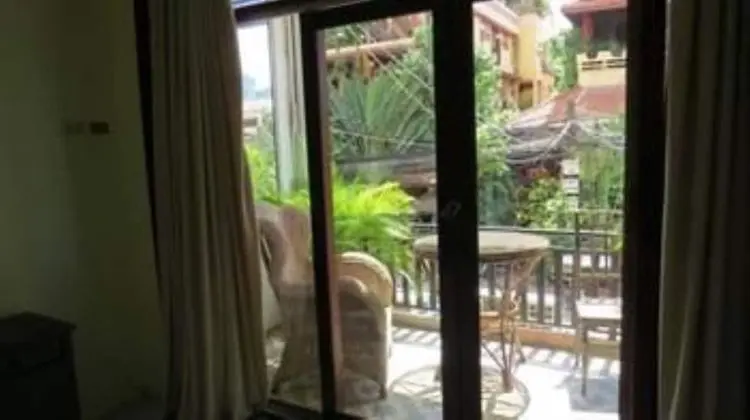 Tek Büyük Yataklı Oda, Balkon