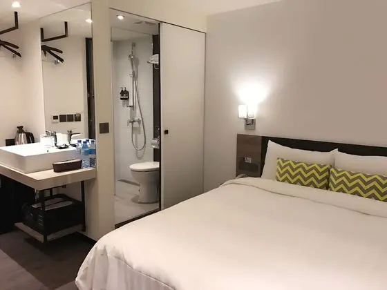 Business Tek Büyük Yataklı Oda