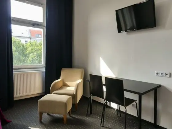 Stüdyo, Sigara İçilmez