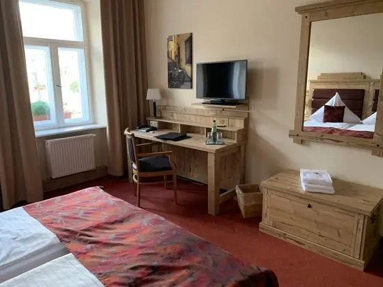 Standard Tek Büyük Yataklı Oda