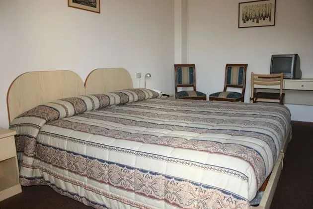 Dört Kişilik Oda