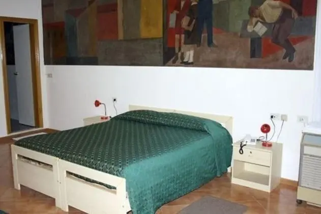 Standard Tek Büyük veya İki Ayrı Yataklı Oda