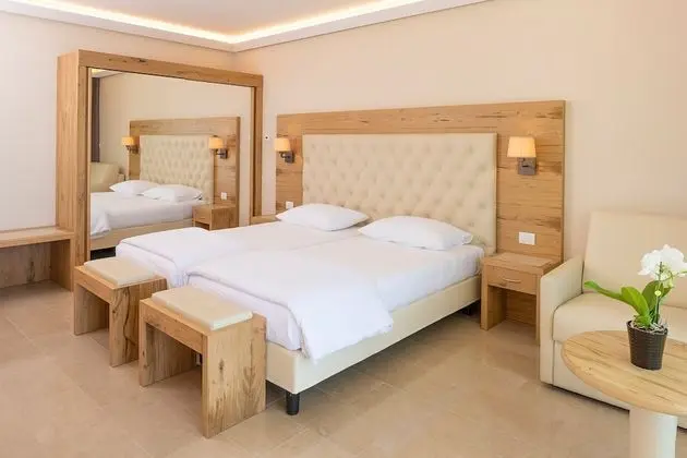 Süit, Kişiye Özel Havuzlu, Göl Manzaralı