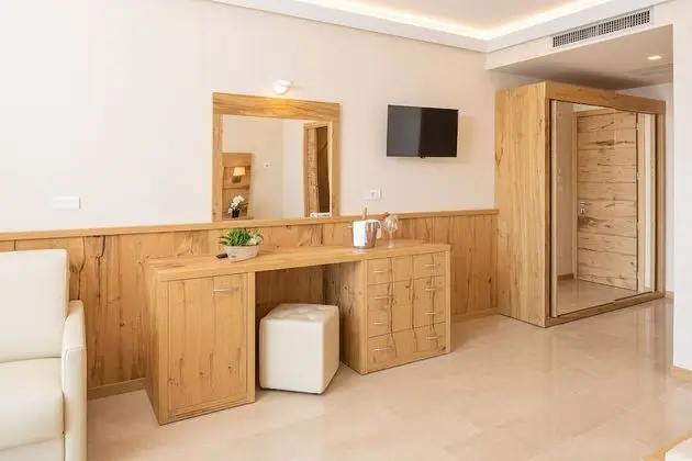 Süit, Kişiye Özel Havuzlu, Göl Manzaralı