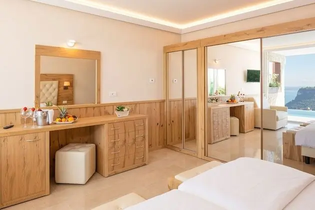 Süit, Kişiye Özel Havuzlu, Göl Manzaralı