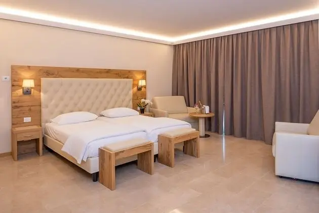 Süit, Kişiye Özel Havuzlu, Göl Manzaralı