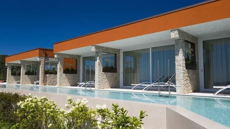 Süit, Kişiye Özel Havuzlu, Göl Manzaralı