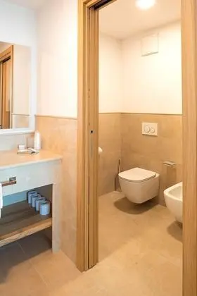 Süit, Kişiye Özel Havuzlu, Göl Manzaralı