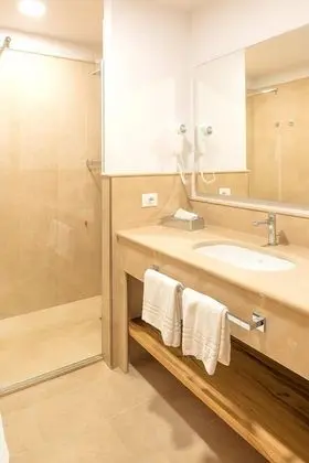 Süit, Kişiye Özel Havuzlu, Göl Manzaralı