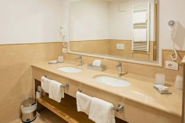 Süit, Kişiye Özel Havuzlu, Göl Manzaralı