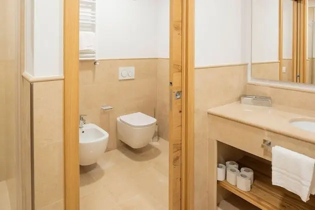 Süit, Kişiye Özel Havuzlu, Göl Manzaralı