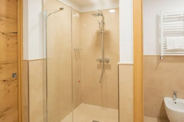 Süit, Kişiye Özel Havuzlu, Göl Manzaralı