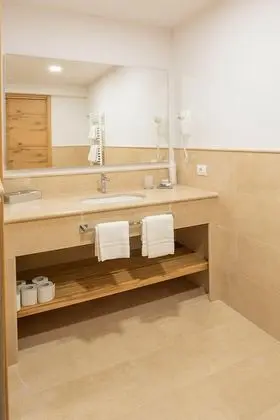 Süit, Kişiye Özel Havuzlu, Göl Manzaralı