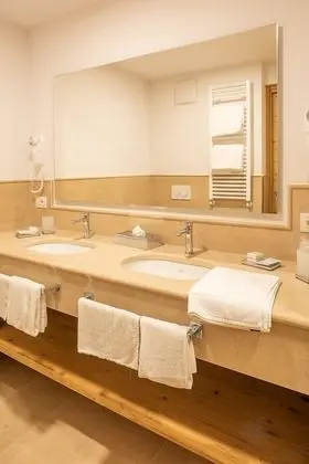 Süit, Kişiye Özel Havuzlu, Göl Manzaralı