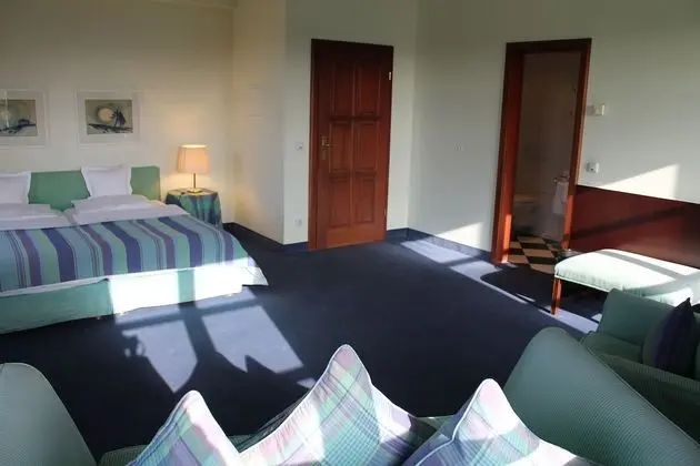 Standard Tek Büyük Yataklı Oda