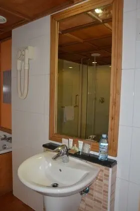 Deluxe Tek Büyük veya İki Ayrı Yataklı Oda
