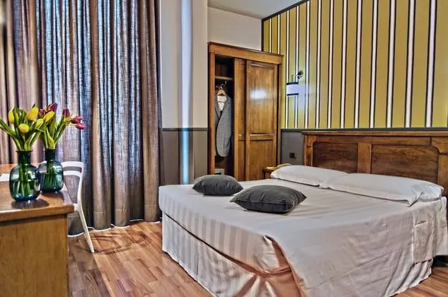 Büyük Yataklı Tek Kişilik Oda