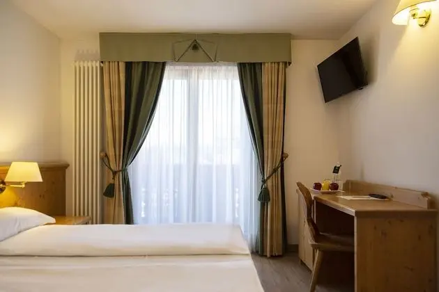Standard Tek Büyük veya İki Ayrı Yataklı Oda