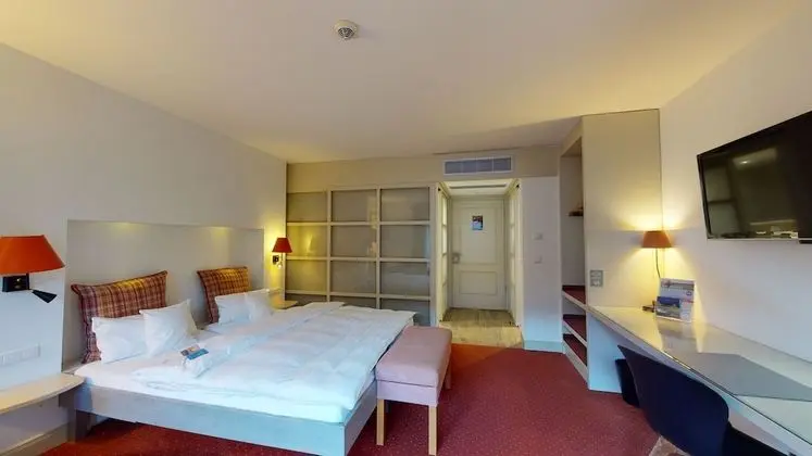 Business Tek Büyük Yataklı Oda