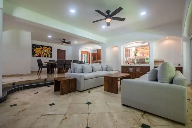 Villa, 4 Yatak Odası, Balkon