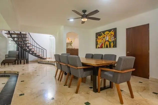 Villa, 4 Yatak Odası, Balkon