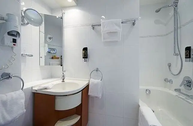 Tek Kişilik Oda, Göl Manzaralı