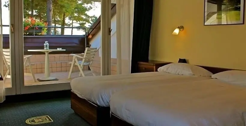 Büyük Yataklı Tek Kişilik Oda