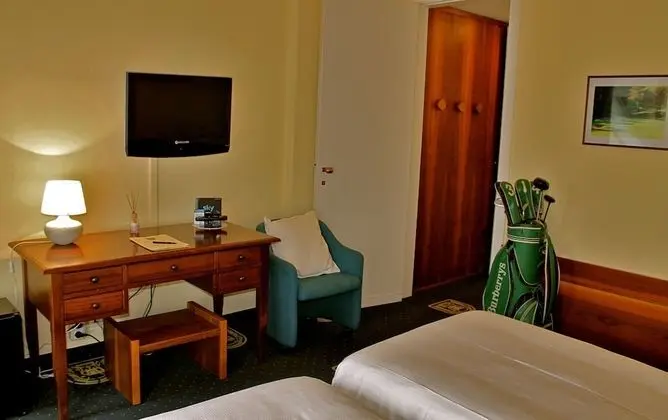 Tek Büyük veya İki Ayrı Yataklı Oda