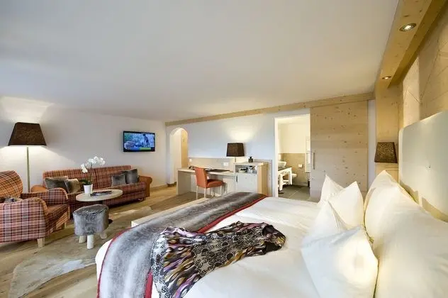 Junior Süit, Balkon, Dağ Manzaralı