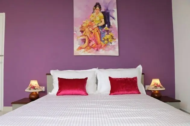 Deluxe Tek Büyük Yataklı Oda, 1 Büyük (Queen) Boy Yatak, Engellilere Uygun, Ortak Banyo