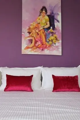 Deluxe Tek Büyük Yataklı Oda, 1 Büyük (Queen) Boy Yatak, Engellilere Uygun, Ortak Banyo