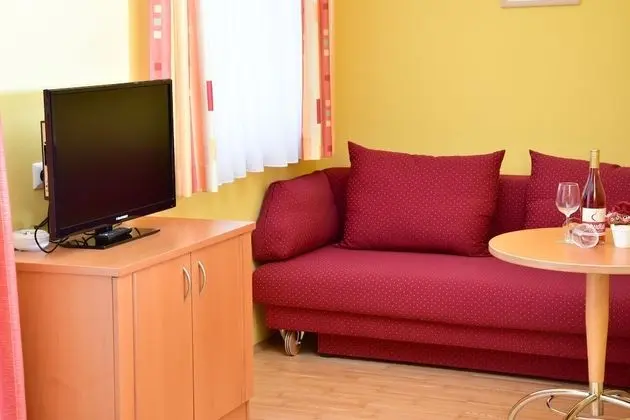 Premium Tek Büyük Yataklı Oda