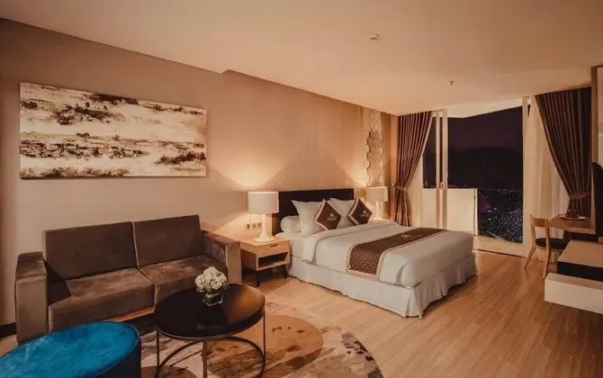 Deluxe Tek Büyük Yataklı Oda