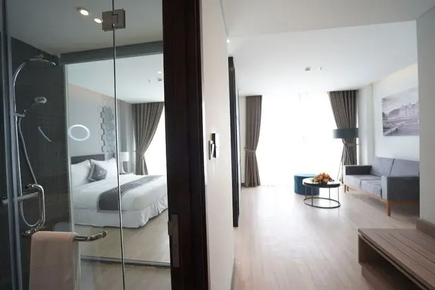 Premium Tek Büyük Yataklı Oda