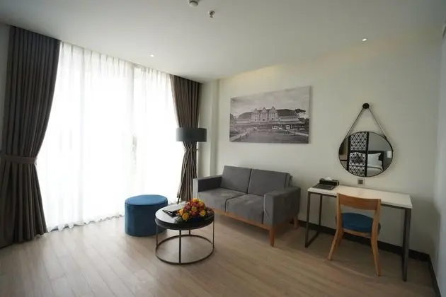 Premium Tek Büyük Yataklı Oda