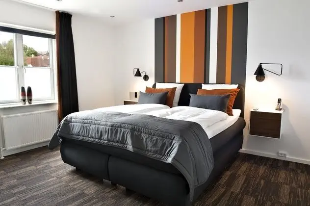 Süit, Sıcak Su Küveti, Göl Manzaralı