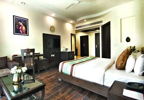 Super Deluxe Room